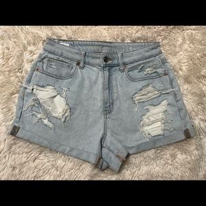 American Eagle stretch mom short